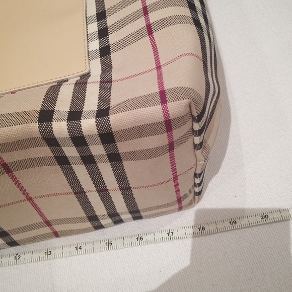 Fab! Rare NWT LARGE Burberry Novacheck Canvas & Leather Tote (Vintage Deadstock) - Picture 8 of 16